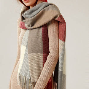 
                  
                    Women's Cashmere Plaid Scarf
                  
                