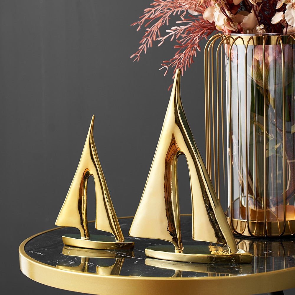 Sail away with these beautiful living room ornaments. Adorn your paradise.