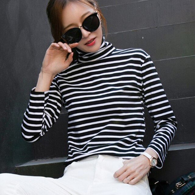 
                  
                    Women's Autumn Long Sleeve T Shirt O-Neck Striped Cotton Tops
                  
                